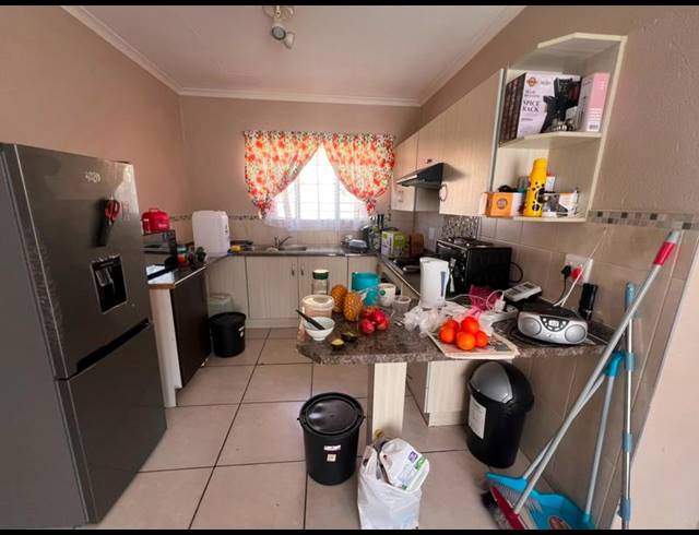 2 BEDROOM PROPERTY TO RENT IN GREENHILLS
